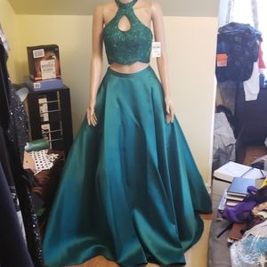 Alyce Paris prom dress